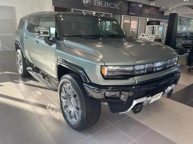 24款悍马ev电动suv港口现车价格下调