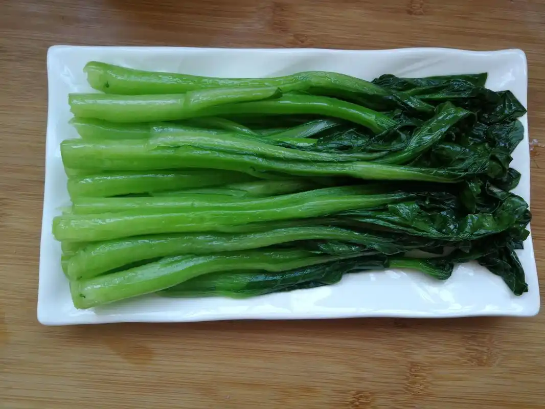白灼菜心怎么做翠绿又爽口?这两步很关键,营养美味又健康
