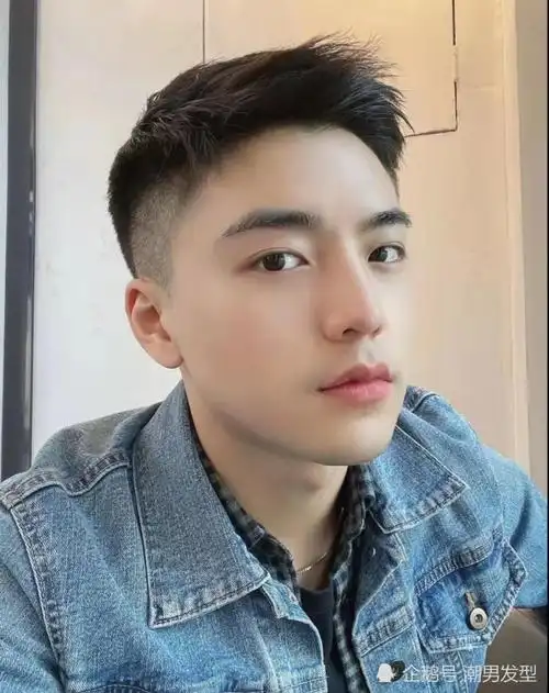 2021年男生"两边铲短"发型过时了?试试这3款,新潮又帅气!_腾讯新闻