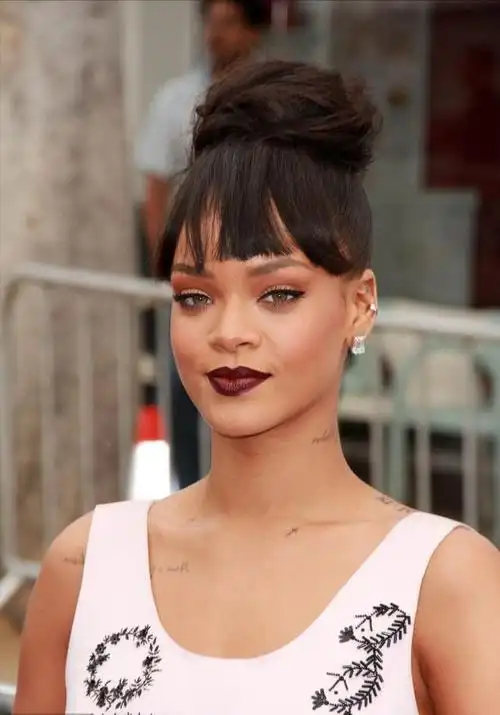 正如蕾哈娜在她的一首歌中所唱的那样,"shine bright like a diamond"