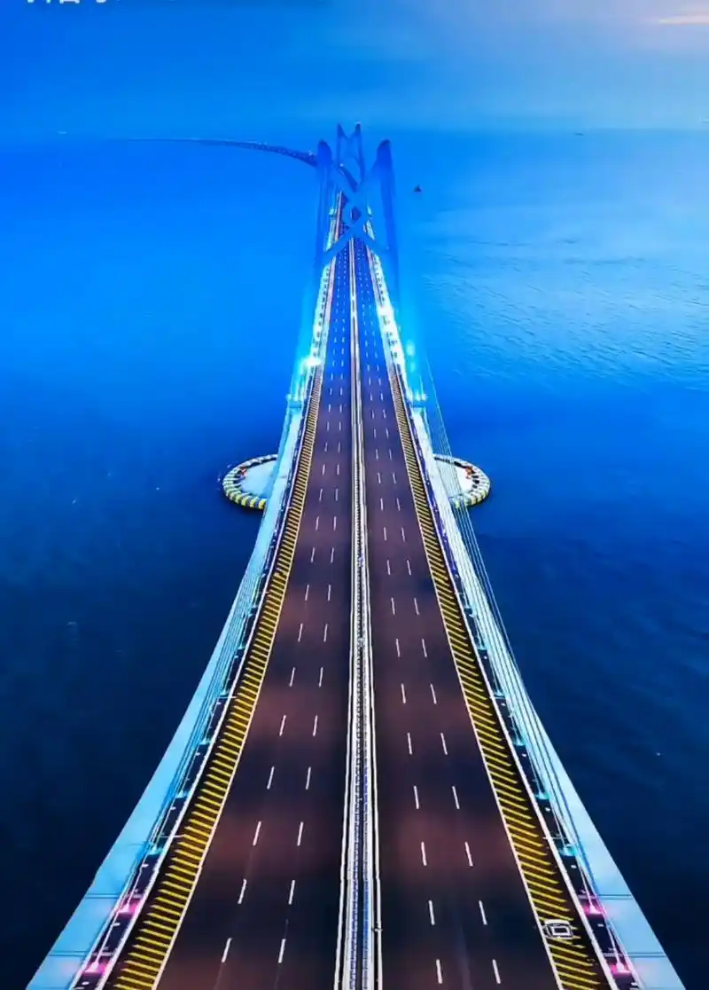 港珠澳大桥——港珠澳大桥(英文名称:hong kong-zhuhai-macao brigee