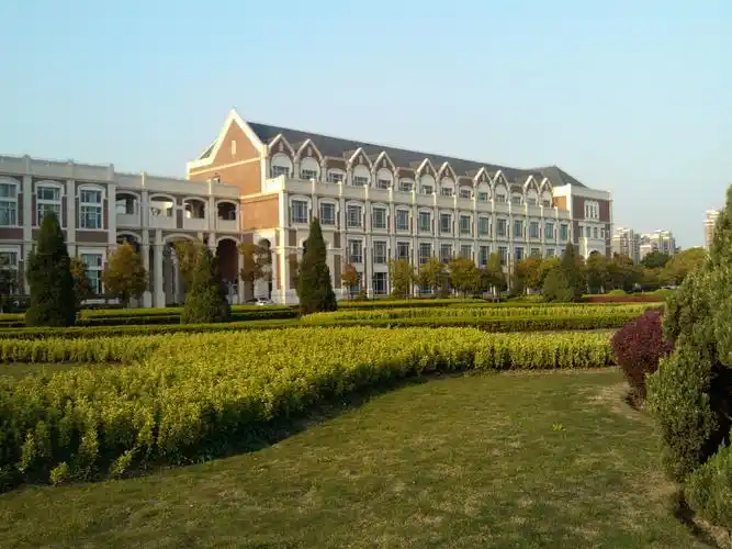 上海外国语大学