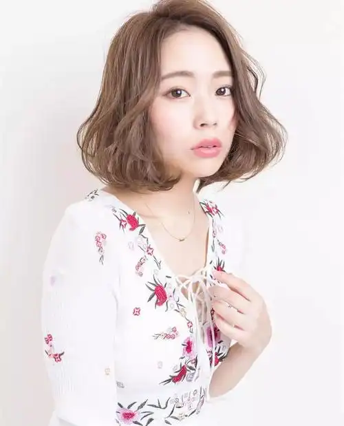 齐肩短发内扣哪种好看,齐肩发图片,发型图片