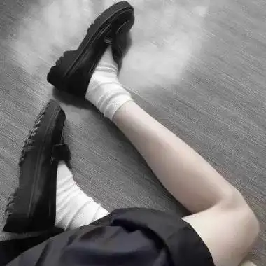 腿头像女高清图片可爱_女生头像腿部真人超酷清晰