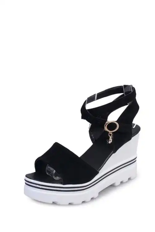 新品坡跟凉鞋子女夏季新款2017百搭韩版学生内跟秋中跟厚火热畅销