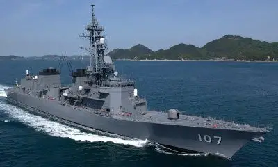 hmcs toronto arrived in belfast for repairs after power loss