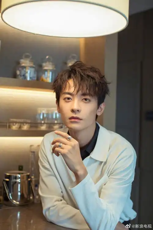 赵志伟凭借综艺《一年级》走进了观众视野