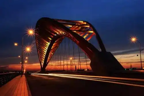 新型外倾式钢管系杆拱桥简介