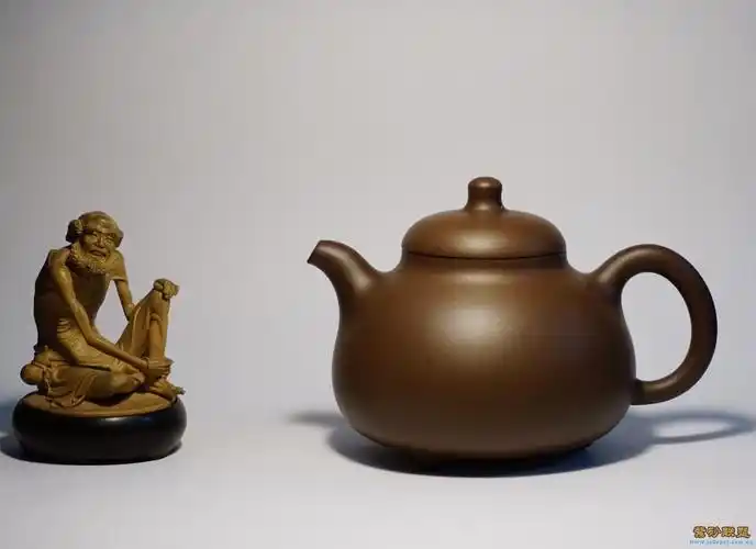 朱勤勇 三足乳鼎