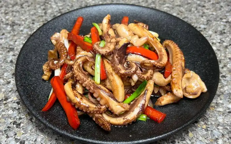 沙姜爆炒八爪鱼做法,出锅外香里嫩,口感爽脆,做法简单又好吃