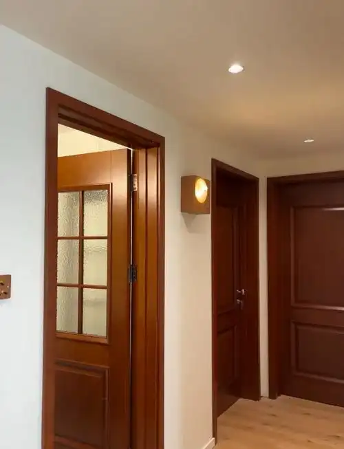 跑了不少木门店,装修进行到这一步时,我几乎要放弃了