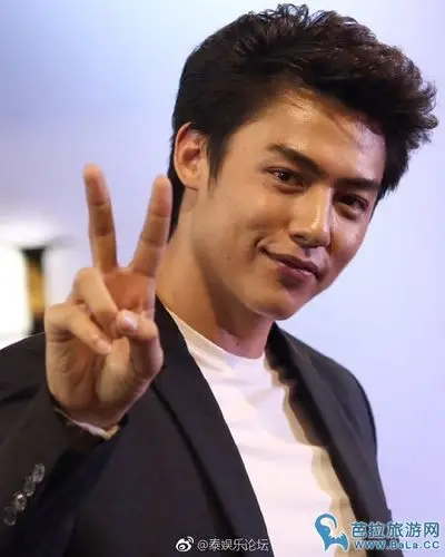 泰星mark受访回应母亲取关kim一事