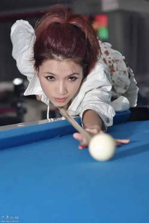 我想找一个打台球女生的头像