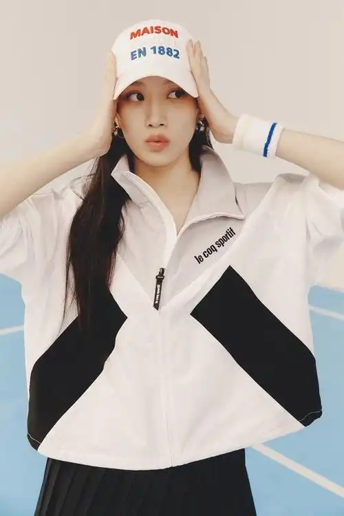 韩国女艺人文佳煐拍代言品牌最新宣传照