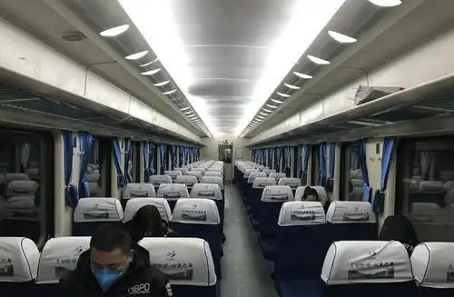 火车硬座怎么睡觉比较舒服