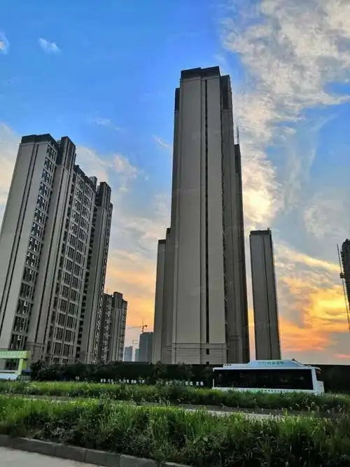 武汉绿地城4月30日前购房可享额外1优惠