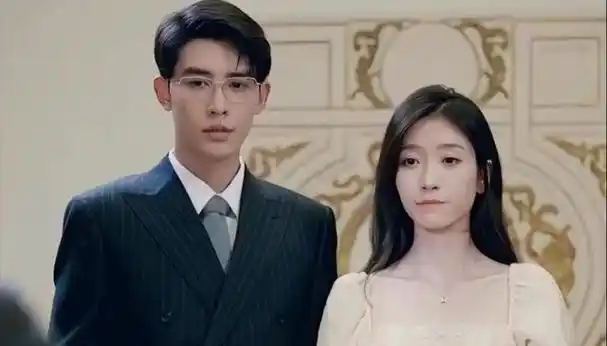 最近6部爆火短剧俊男美女演技不输科班生难怪宁静都说上头了