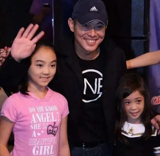 星二代李思:我爸是李连杰,我妈是黄秋燕,而我却是一个留守儿童