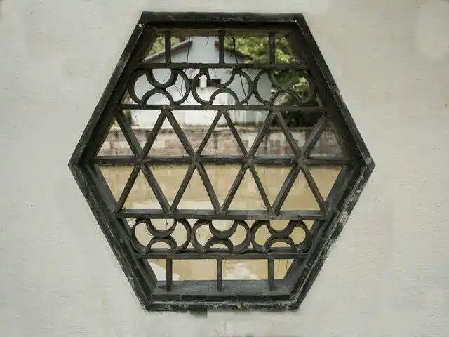漏窗---- 江南园林建筑中独特的建筑形式