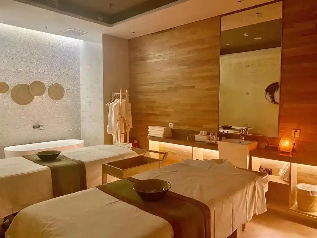 超治愈的spa按摩.房间干净有质感,房间有独立淋浴私密又干净 - 抖音