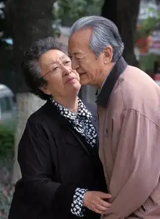 把前女婿当成亲儿子|彭玉|赵玲琪|演员|上书房|浪漫的事_网易订阅