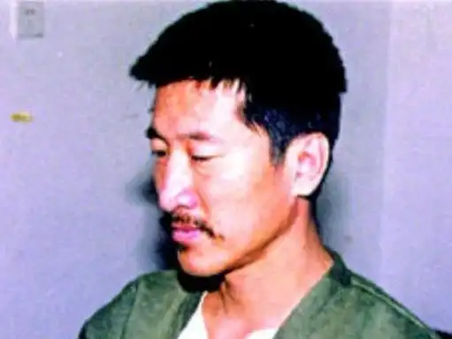 原来,刘涌手下四大金刚之一的吴静明手机关机,这让刘涌察觉到事态不对