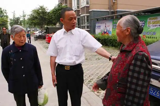 村级治理新样本---成都市双流"龙港模式"