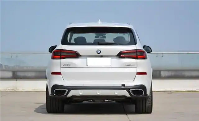 2021款宝马5系到店实拍2021款宝马x5