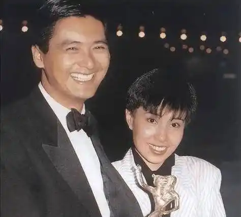 68岁周润发与娇妻闹矛盾!