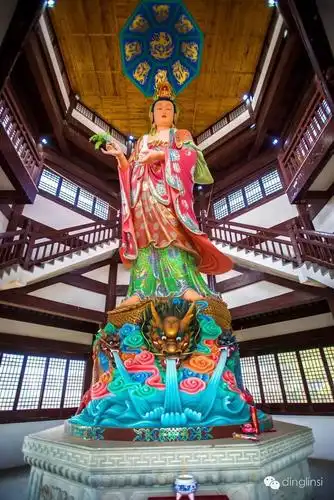 现由定林寺做为下院在荒山上恢复重建,己建成大殿,藏经楼,观音阁,厢房