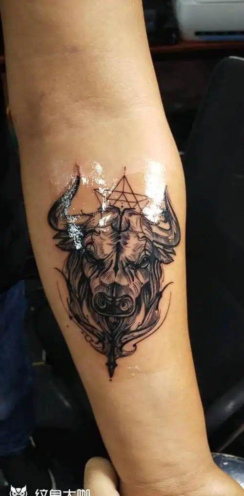 纹身师:精彩文生纹身店:精彩文生鬼武士纹身图片_手臂新传统纹身图案