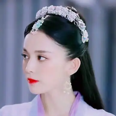 古力娜扎头像08星期三