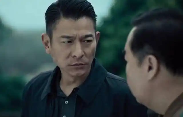 和大多数混社会的人一样,初到香港的伍世豪等四人只是给别人做马仔