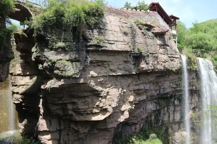 游太行山主峰__王莽岭