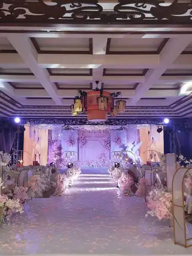 炫丽多彩的婚礼大厅