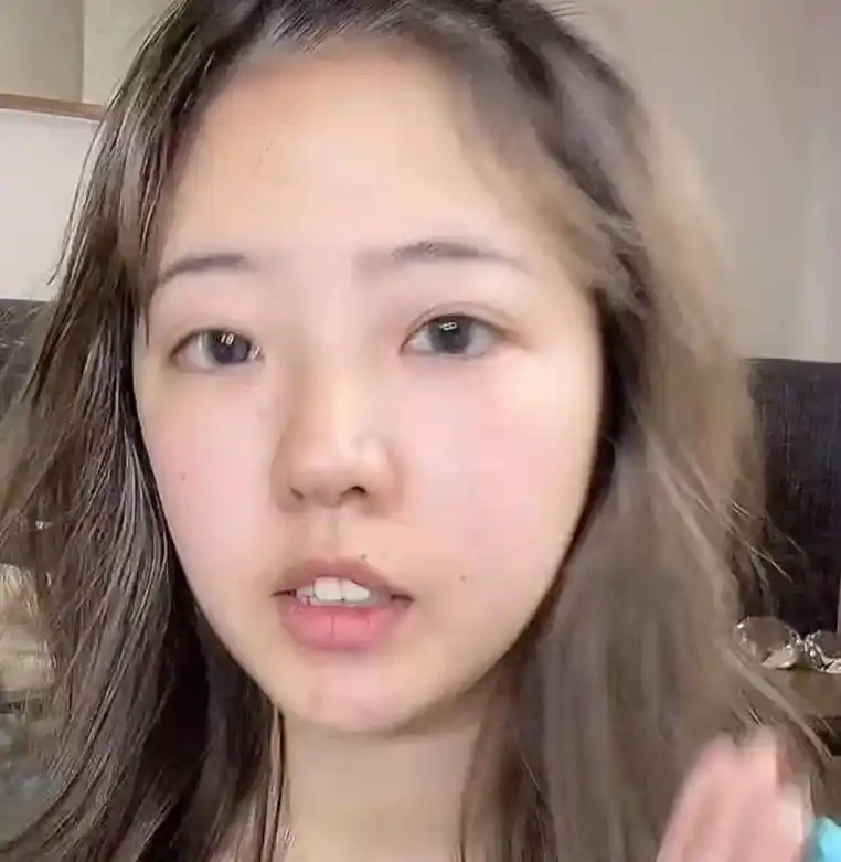 小娇妻郝一点真实身材曝光又矮腿又粗只比行李箱高一点