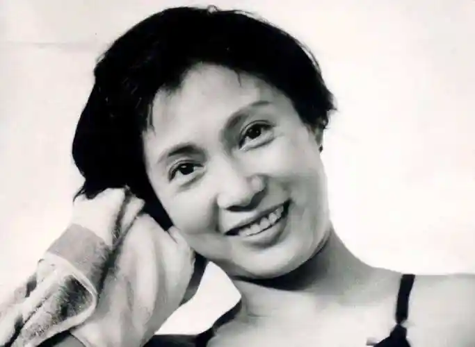 11张秦怡年轻时的照片,让我们一起追寻一位绝代美人的芳华!