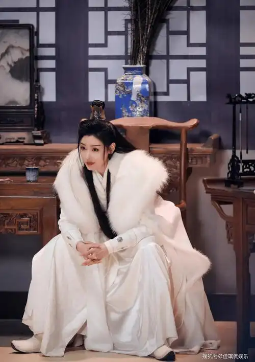 张天爱cos赵敏太飒了,女生帅起来就没有男生什么事了,已被迷倒_英气