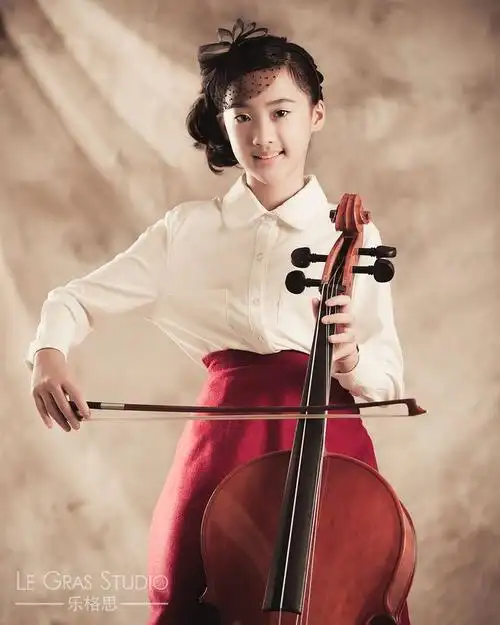 乐格思*优雅淑女装#用她最爱的大提琴拉出最美的旋律.