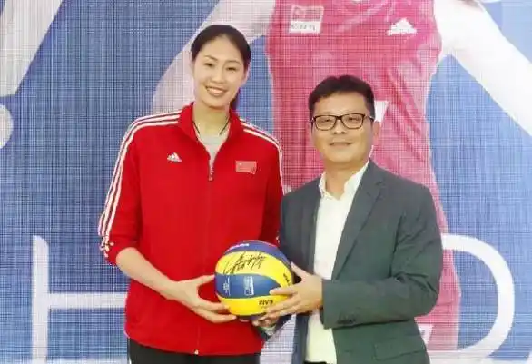 颜妮进军女排新职郎平期待未来