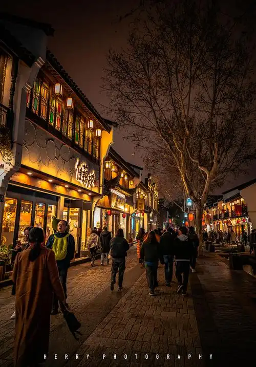 【套图】杭州必打卡的网红夜景文化,美的就剩惊艳的南宋御街-蜂鸟网