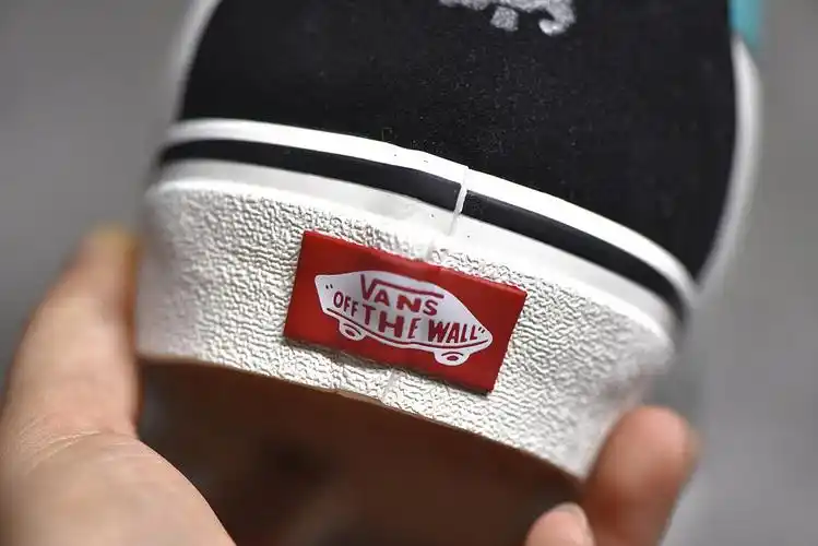 万斯vans sk8-hi fabiana.delfino 黑白蓝联名帆布鞋