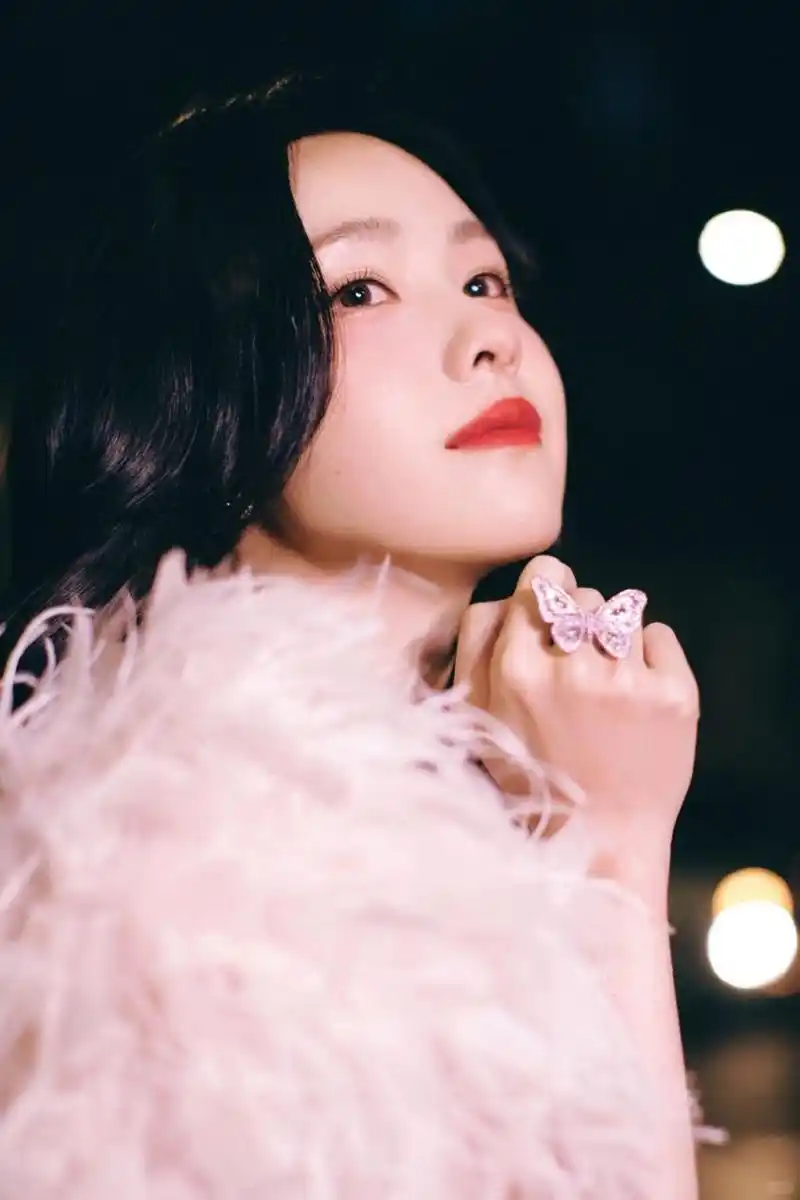 港风美人陈都灵,美得让人想亲三口!  啊!陈都灵今天也太美了吧!