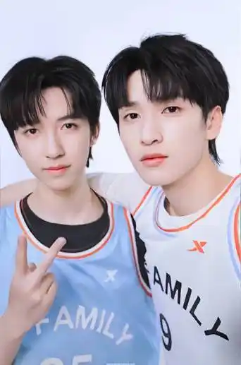 刘耀文马嘉祺严浩翔马嘉祺丁程鑫运动会家族款双人卡合集时代少年团