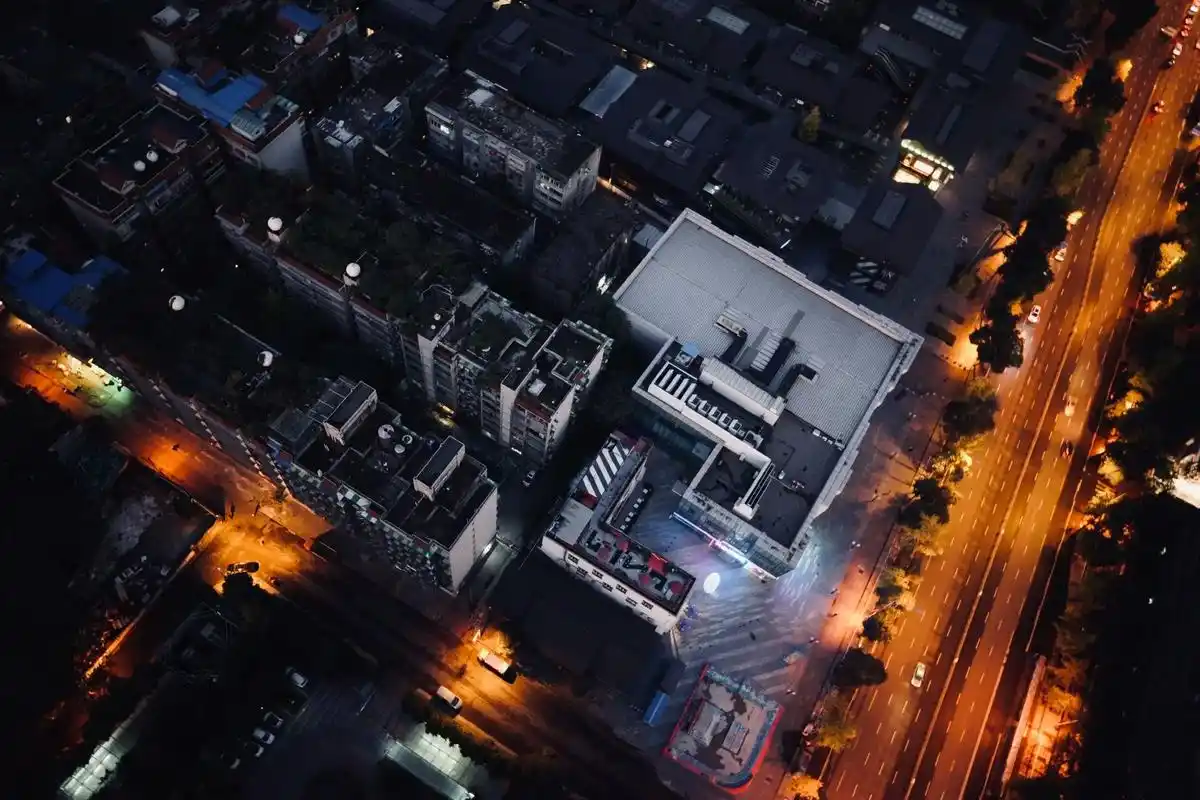 成都曼哈顿.#摄影 #成都 #城市风景 - 抖音