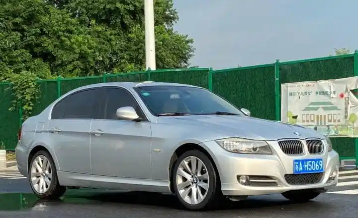 宝马3系 2011款 320i 豪华型
