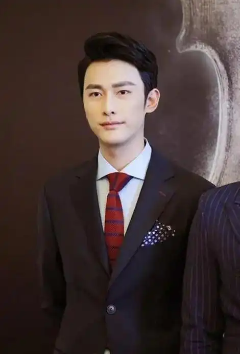 虽然许多人在电视节目中看到了朱梓骁,但专家们怀疑他可能患有肛裂.