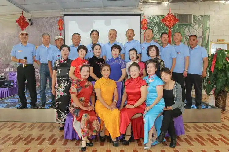 平吉堡中学八零届毕业四十年聚会