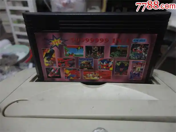 上世纪8090年代电视游戏机插卡卡带黑卡多合一