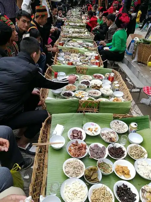 感受绿春哈尼族的长街宴